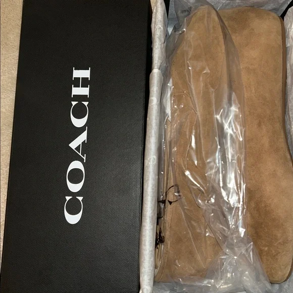 Coach Houston Ballet Flat Suede Coconut NWT - Picture 7 of 8